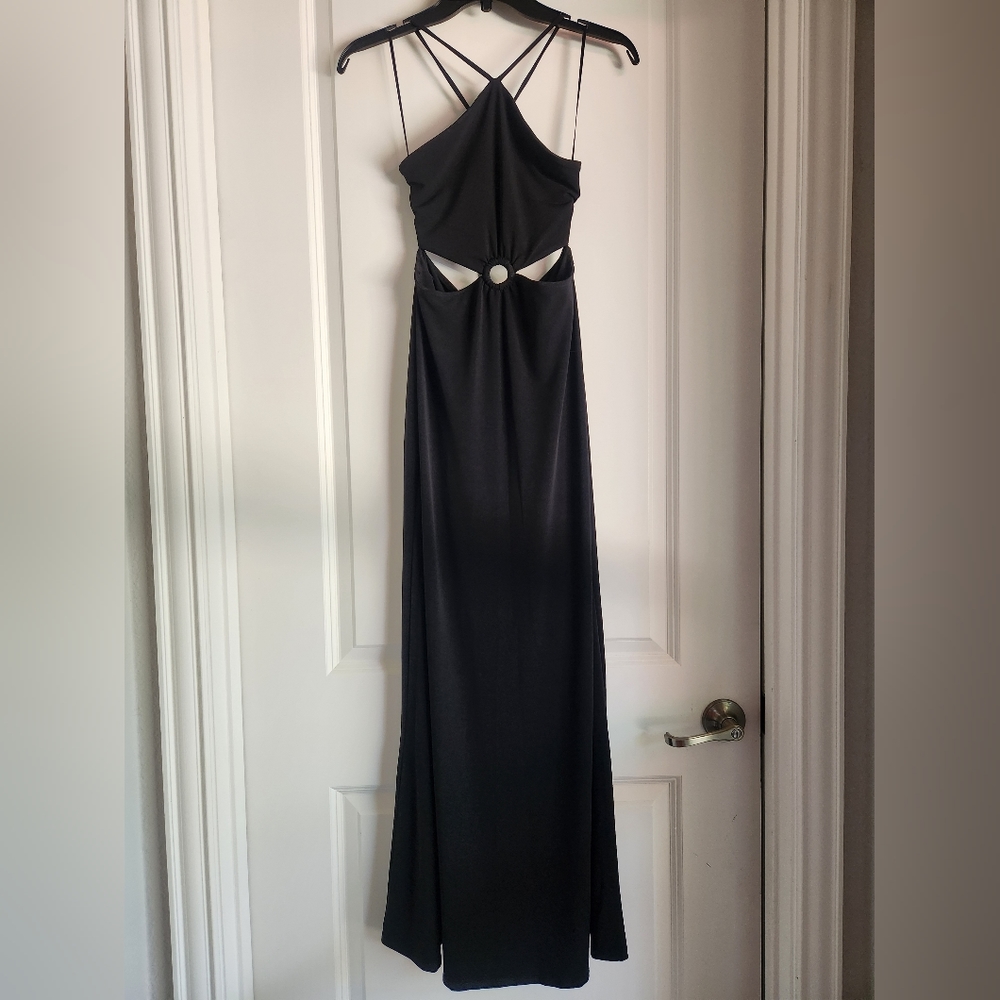 Gianni Bini Kent Halter Neck Sleeveless Cut-Out Strappy Back Detail Maxi…